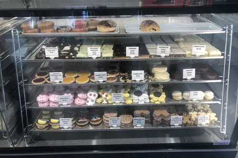 Bake-Em photo 1